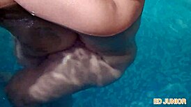 Atriz Ninfomaniaca Fudendo Na Piscina Com Ator