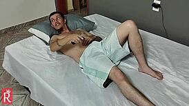 我爱边足交边被舔屄爽翻