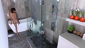 I see my petite stepsis ridin' stepbros big cock so hard.