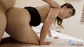 美丽中国女孩卧室随便做爱玩得开心