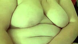 Kandy Kane: Chubby Sri Lankan Housewife Amateur in Homemade Scenes