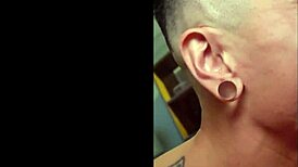 fodendo meia-irm� e gozando nela