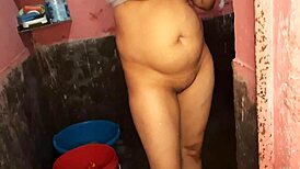 Nangi Wife Shows Clean Pussy And Big Breasts In Bathroom
