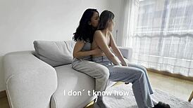 Tengo Ganas De Comer El Coño De Mi Amiga En Su Casa