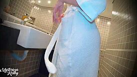 Novia traviesa provoca novio con bragas abiertas para follar facil