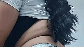 美臀拉丁妹邀玩巨奶自然乳