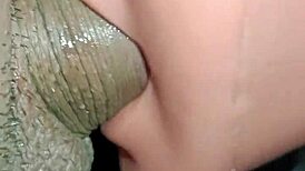 lipsy anal intenso y mamada de juguete del ano a la boca