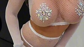 舞池撩陌生人脱套狂内射脏精