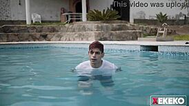 mi vecina venezolana de enormes tetas se deja follar a cambio de tomarle unas buenas fotos