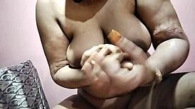 甜美女秀巨乳大屁股！