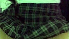 Jovencita traviesa convencida por director lujurioso, cogiendo en colegio