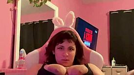 playing with my pussy