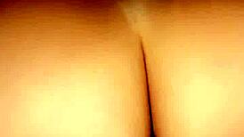 拉丁骚货玩最爱假屌自慰