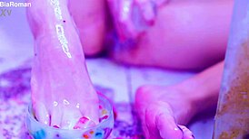 bia roman gets her feet all messy
