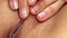 tender japanese teen 18+ gets her tender pussy shaved