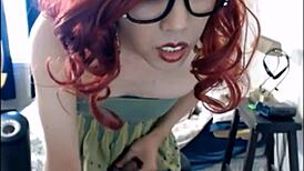 watch a hot shemale reach orgasm on webcam