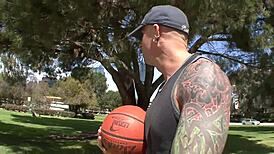 laurie vargas drinks sperm from thick dick after cumming!