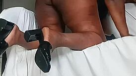 i'm showing off my sexy thick pretty lips with a big ass