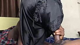 Petite babe offers a perfect blowjob experience