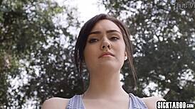 Big ass Latina student Gizelle Blanco devours teen Freya Parker's pussy