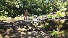 Young Fat Mommy's Hairy Pussy Flashed on Street Surprise Hunt