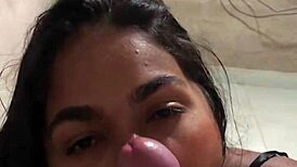 Fui jogar videogame ele nao se aguentou de tesao me chupou e gozou gostoso