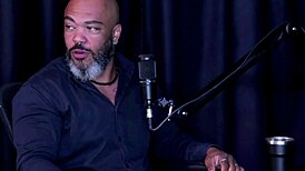 Massage starts hourly but ends with her sucking sitting and grinding on client