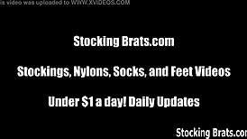 toni begs, let me suck your toes sasha, i need them now