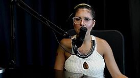 dançarina do lutero grava pornô com sheer red lingerie apesar do desprezo familiar