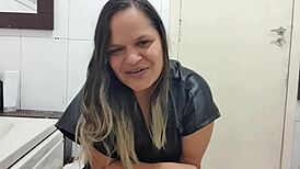 hey you wanna make me squirt like this paty bumbum camgirl does 13 997734140 from 30 reais