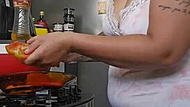 im pregnant showin off my big ass, feels so naughty