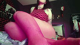 Sexy emo chick rips open her pink fishnets for close-up foot tease and juicy big ass worship