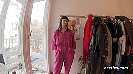 Watch this brunette amateur finger her hairy pussy close-up to orgasm