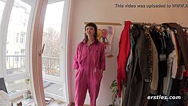 Watch this brunette amateur finger her hairy pussy close-up to orgasm