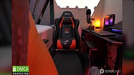 you seeing this massive teen ass bounce?