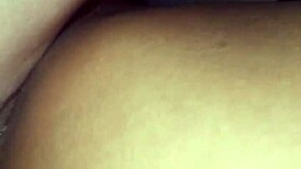 Mi novia me hace explotar en el baño con su mamada increíble 🔥💦