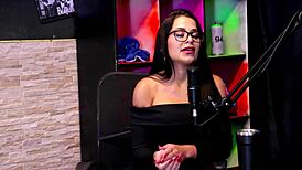 whoa, she passed out mid-fuck from squirting so hard... tough positions! 😵💦🔥