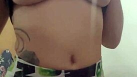 hey come see my lil pussy winkin and blinkin just for you 😘💦 solo tease