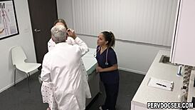 Doctor jay crew fucks horny ebony patient samantha reigns with liv revamped's help.