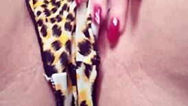 i'm such a horny thick puta craving pussy play