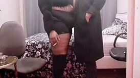 nigarchrist spreads shaved pussy wide in petal's close-up tease