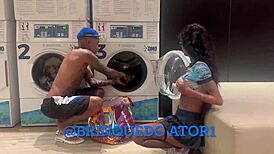 serviço de quarto empregada latina jolla fode hóspede hotel com squirt bagunça anal