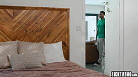 Petite Liz Jordan's Bubble Butt Lifts Craving Rocket Powers' Thick Black Shaft