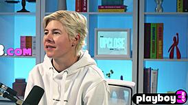 Whoa big tits siri dahl got so horny she fingered her pussy and ass hard 😍🔥