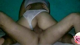 folle a la amiga de mi hermanastra en pijamada 🔥🍑💦