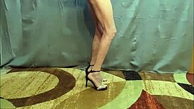 busy-bottom strips naked masturbates and cums hard in xvideos hd update