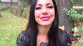 priscilla y ashley milfs sluts bouffent chatte en trio ffm sexy stockings