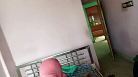 desi housewife takes hardcore pounding in quick hot indian fuck session