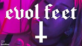 Smoking latina goddess deepthroats toes while choking on feet worship gags