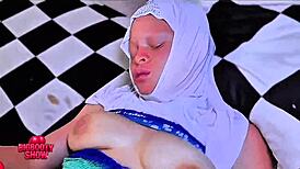 doesn't pretty albino's wet pussy feel amazing on monster cock?